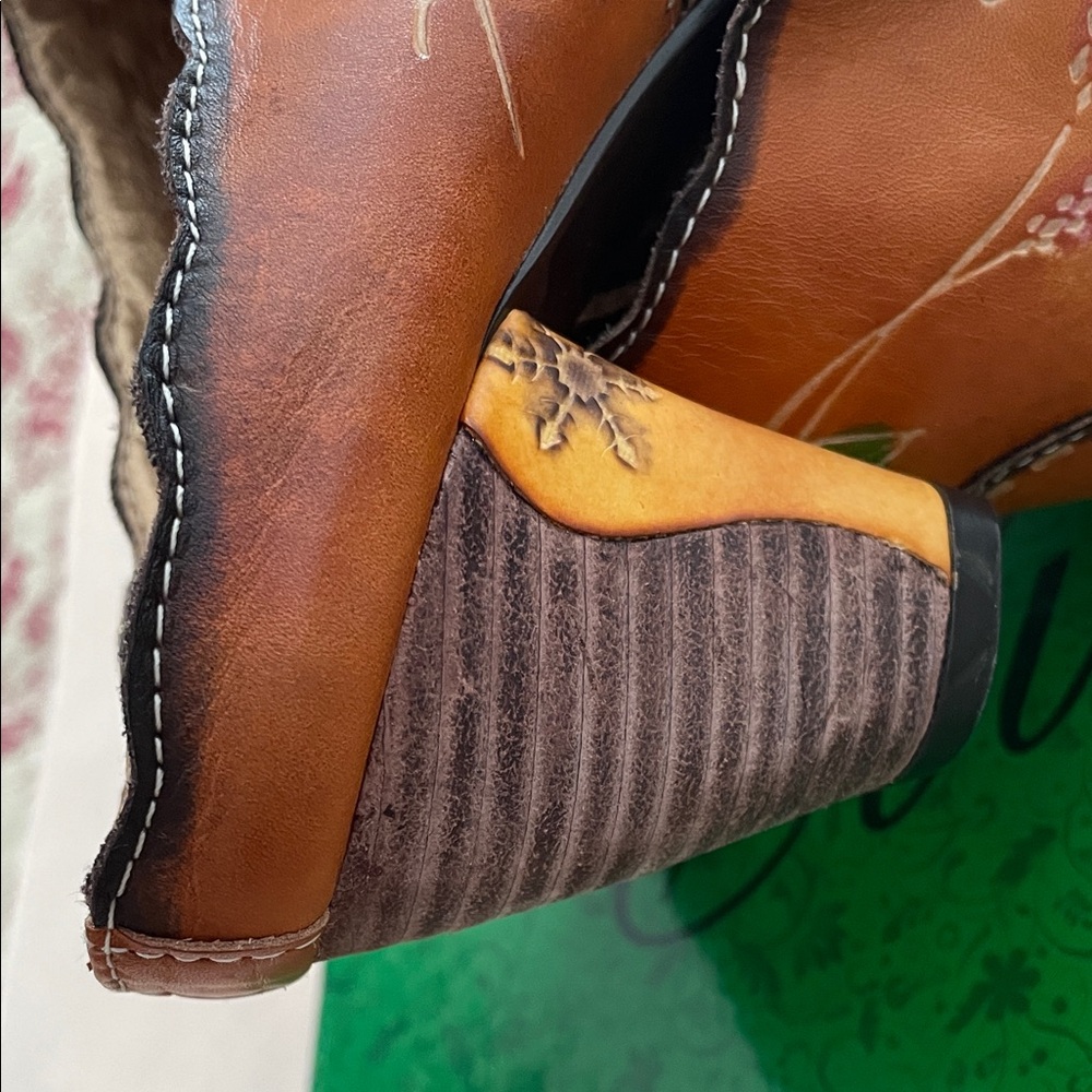 Elite Brown Leather Embroidered Slip-On Mules - Picture 9 of 12